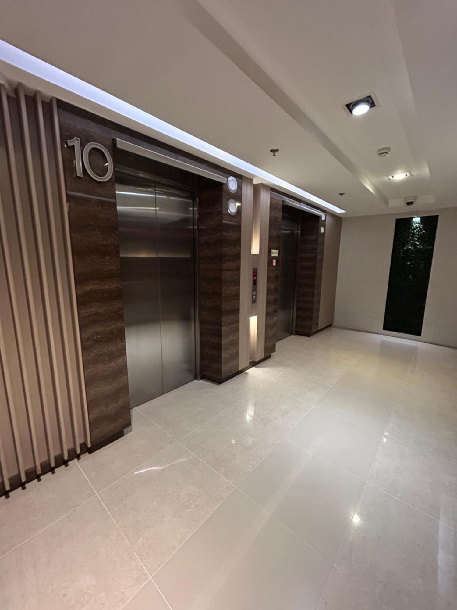 Santiorini At Shore Residences Pasay Exterior photo